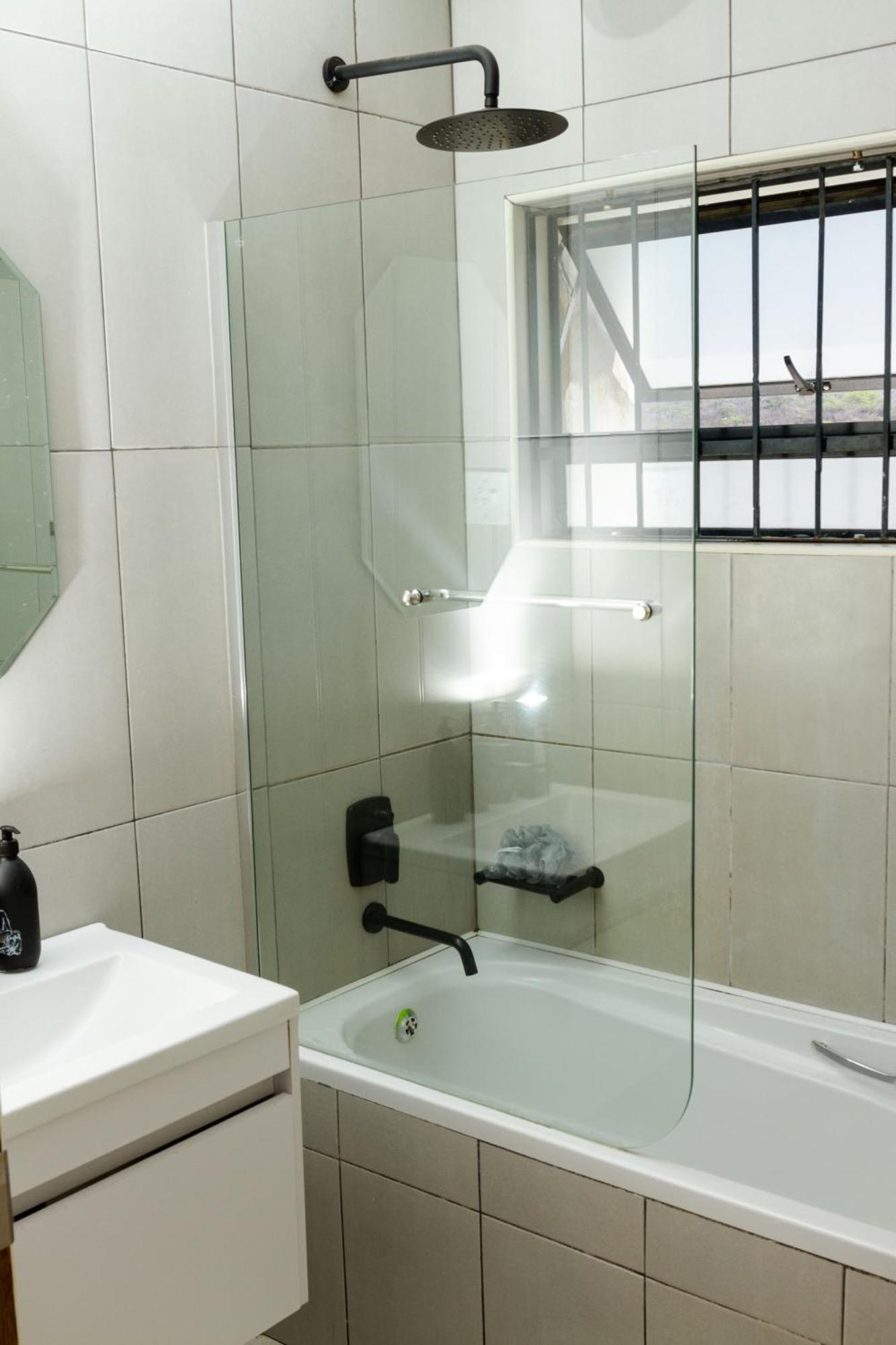 The Ultimate Lotus Apartment Manzini Bagian luar foto